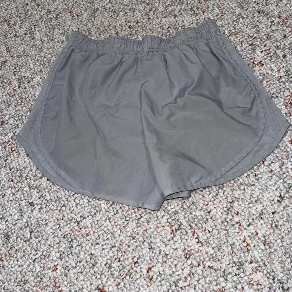 Nike Dri-FIT Tempo Running Shorts – Gray S | Built-In Liner - Picture 3 of 4